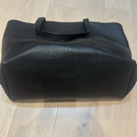 Cuyana Structured Black Leather Tote Bag - Like New! - Picture 10 of 16